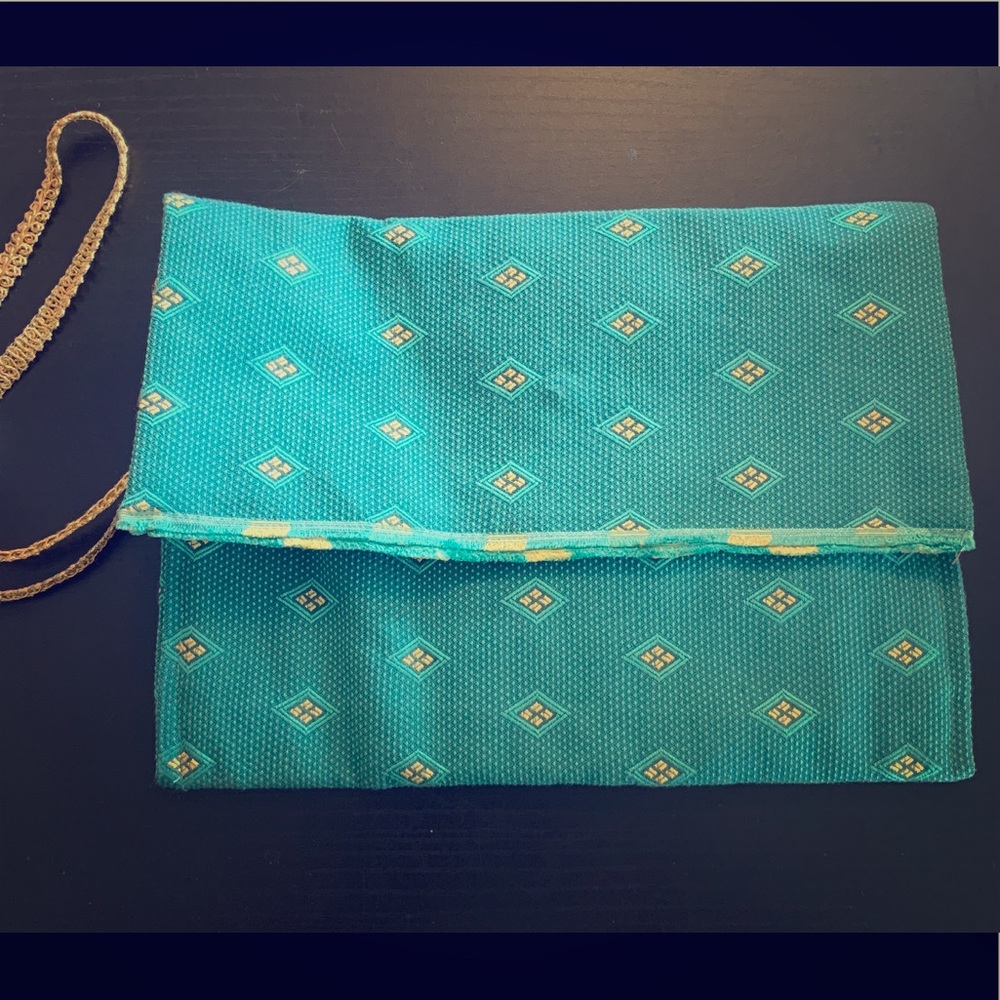 Light-weight Green/Blue Clutch Purse